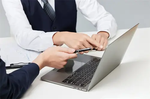 电脑机箱io是什么