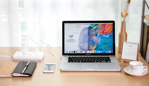 电脑开什么应用都卡死